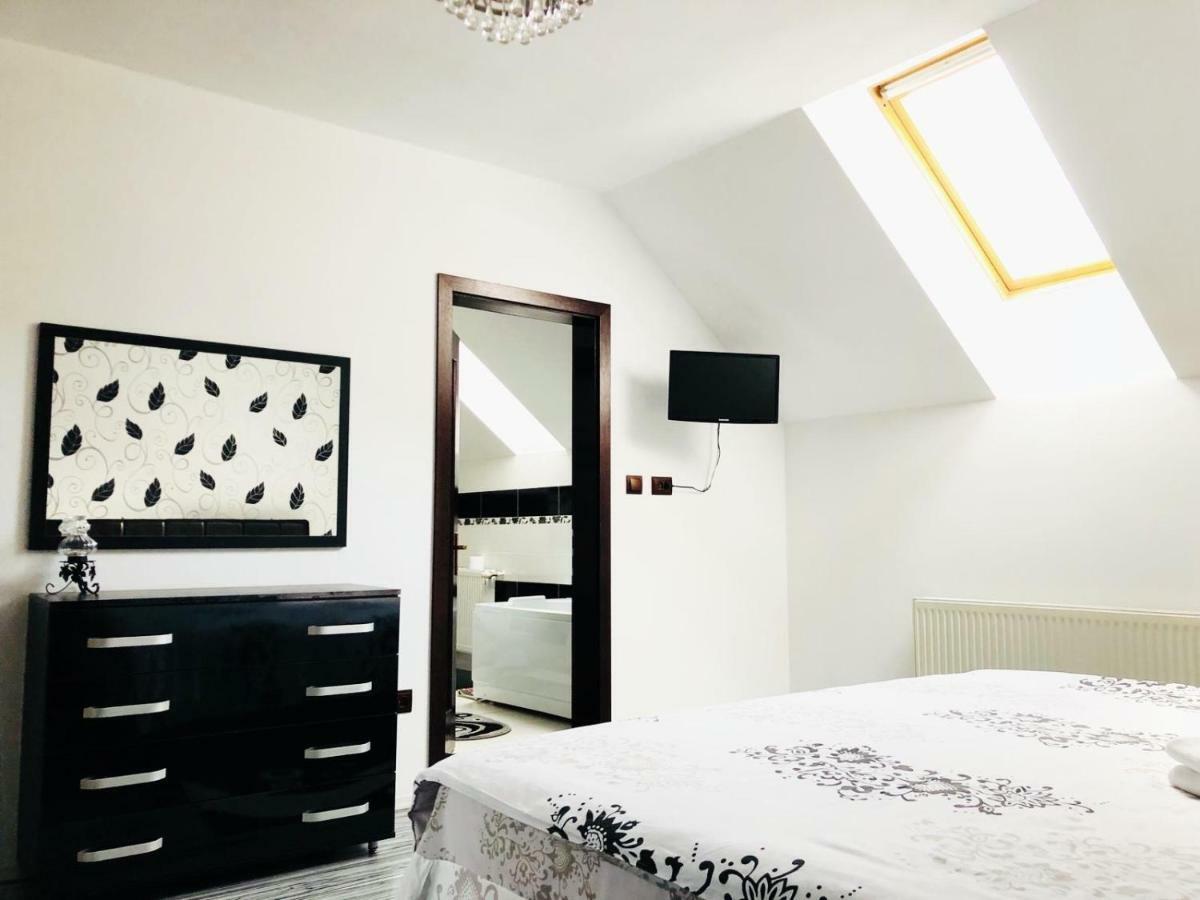 Hotel Ika House Poiana Mărului Exteriér fotografie